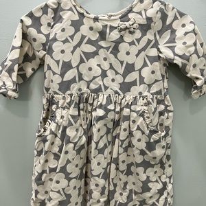 Hanna Anderson (size110) corduroy dress with pockets.